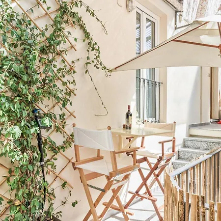 Apartmán A By The Academy